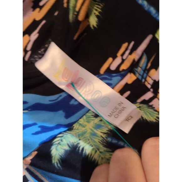 LuLaRoe TC2 Leggings HTF Colorful Tropical VOLCANO Island Moon SAIL BOAT Palm - Picture 5 of 5